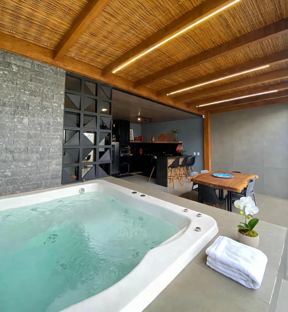 Casa, 4 quartos, 220 m² - Foto 1