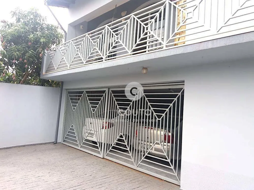 Casa, 3 quartos, 218 m² - Foto 1