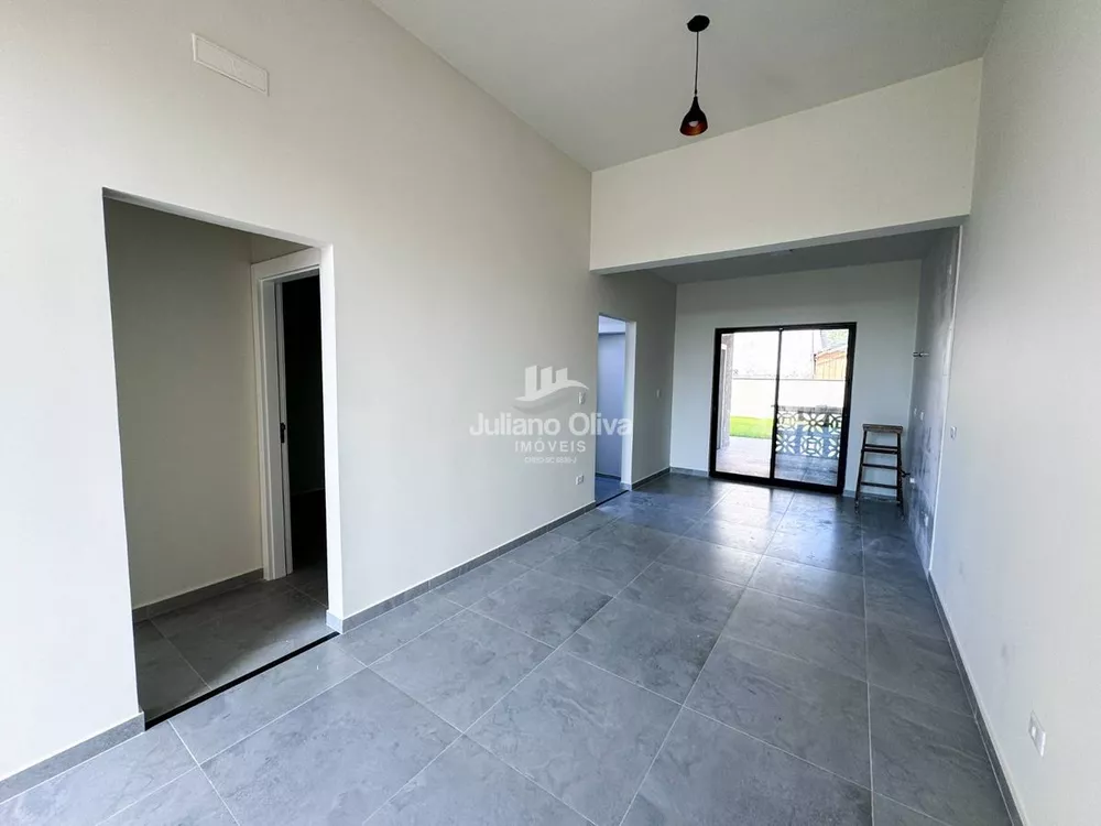 Casa à venda com 3 quartos, 80m² - Foto 7