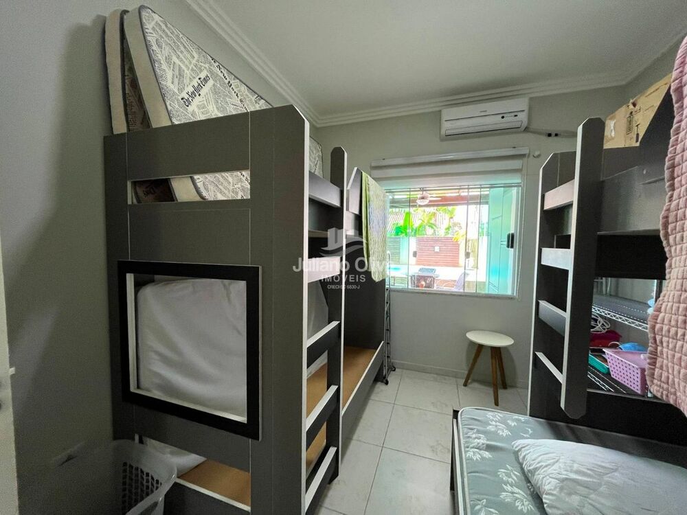 Casa à venda com 2 quartos, 90m² - Foto 13