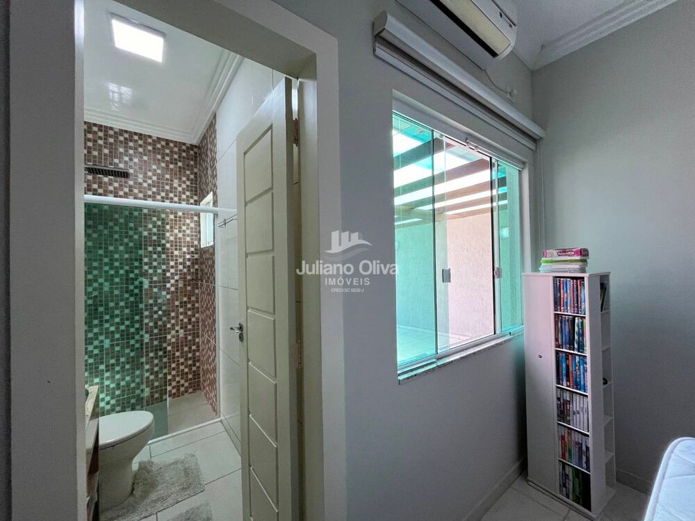 Casa à venda com 2 quartos, 90m² - Foto 10