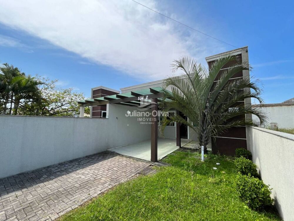 Casa à venda com 2 quartos, 90m² - Foto 3