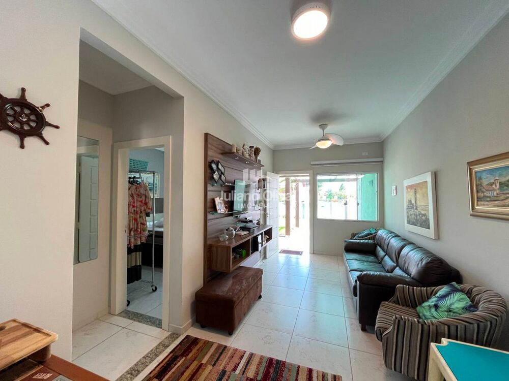 Casa à venda com 2 quartos, 90m² - Foto 7