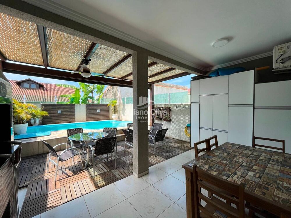 Casa à venda com 2 quartos, 90m² - Foto 18