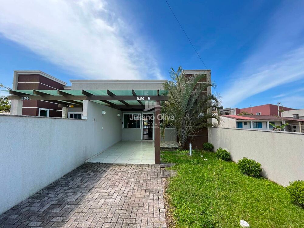 Casa à venda com 2 quartos, 90m² - Foto 2
