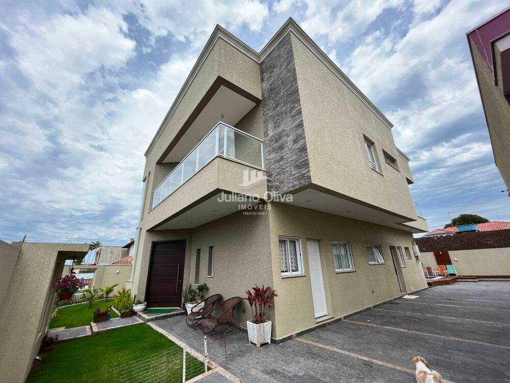 Sobrado, 3 quartos, 436 m² - Foto 1