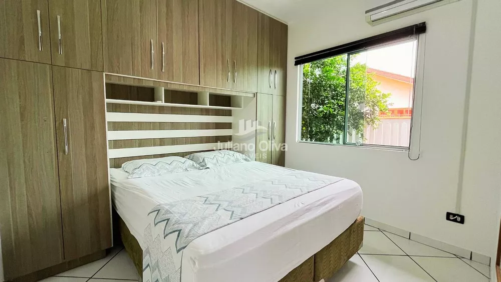 Casa à venda com 2 quartos, 75m² - Foto 8