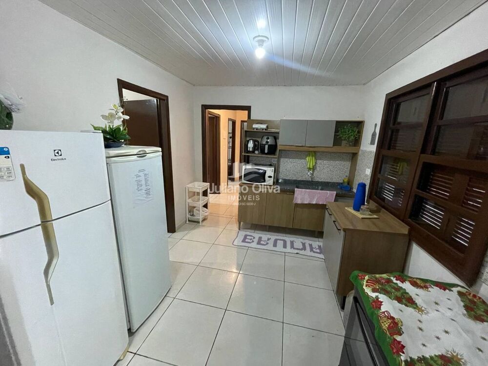 Casa à venda com 6 quartos, 150m² - Foto 6