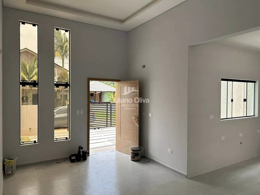 Casa à venda com 3 quartos, 113m² - Foto 2