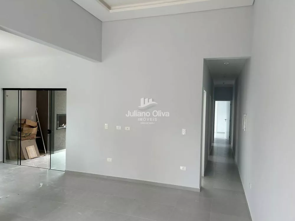 Casa à venda com 3 quartos, 113m² - Foto 3