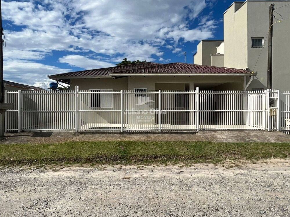 Casa, 3 quartos, 122 m² - Foto 1