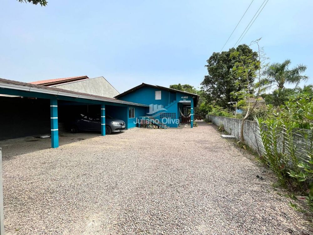 Casa à venda com 2 quartos, 188m² - Foto 2