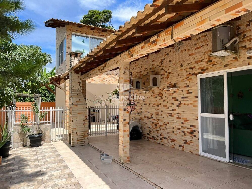 Casa, 4 quartos, 239 m² - Foto 1