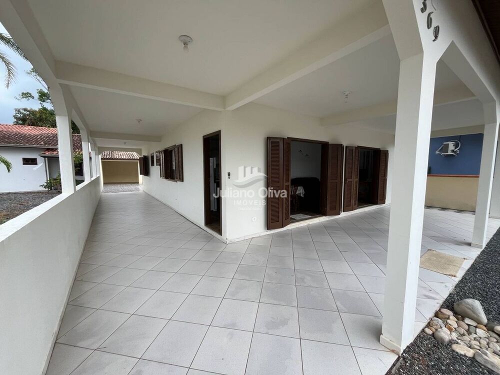 Casa à venda com 4 quartos, 207m² - Foto 3