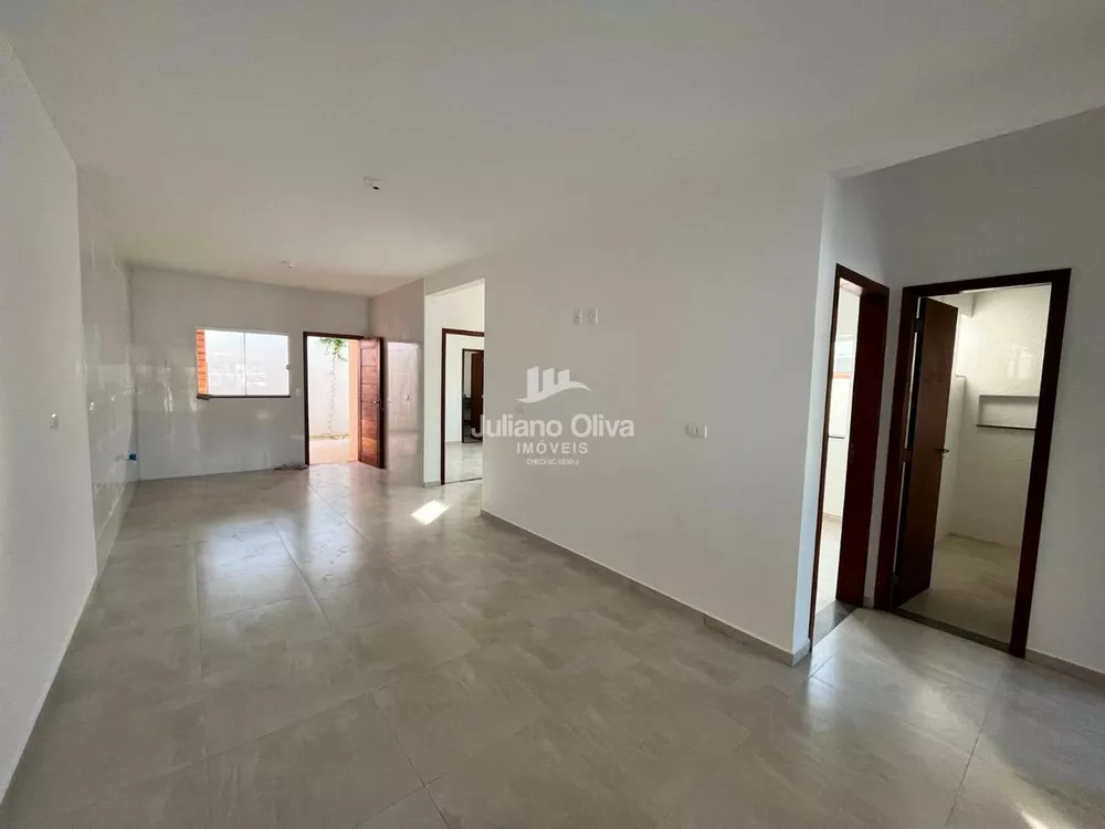 Casa à venda com 3 quartos, 94m² - Foto 4