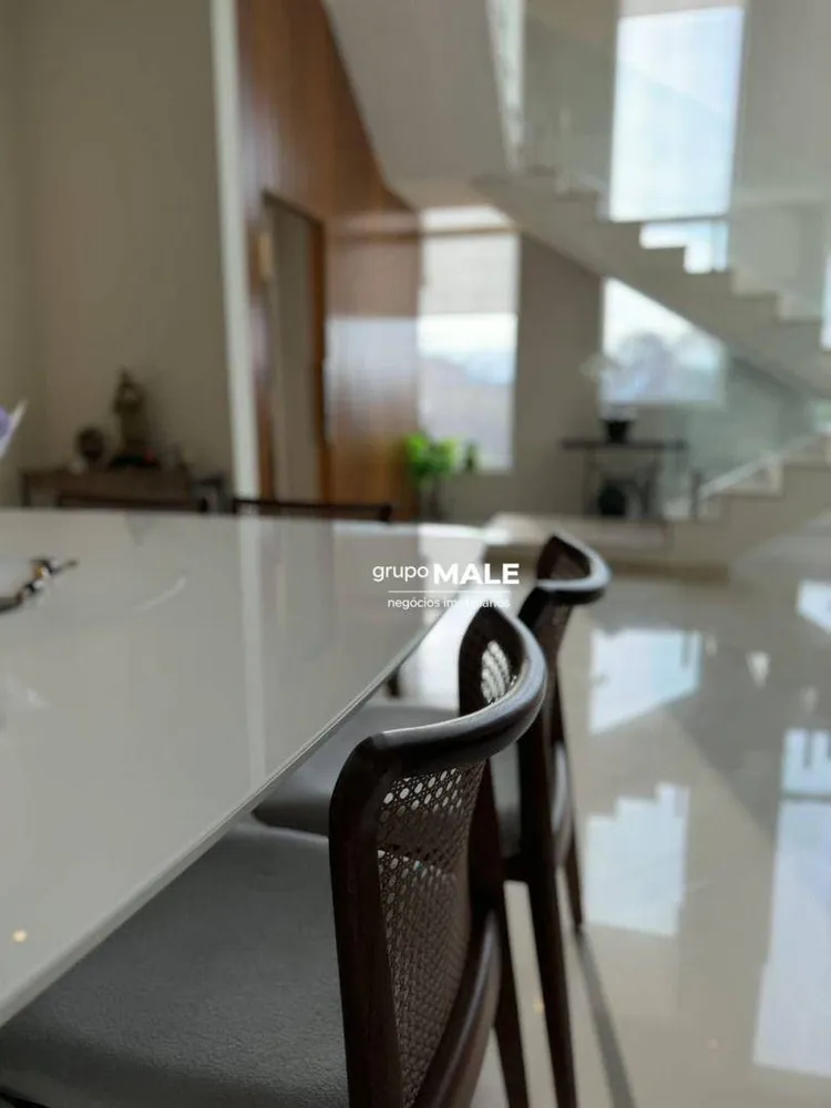 Sobrado, 5 quartos, 430 m² - Foto 1