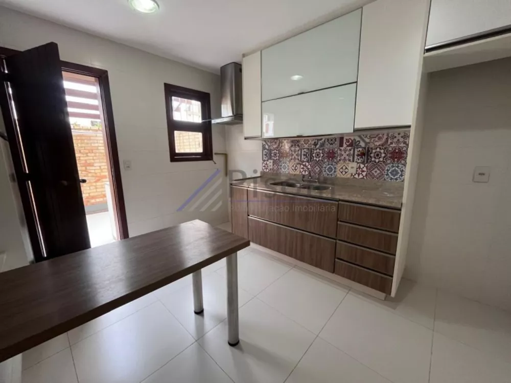 Casa, 3 quartos, 263 m² - Foto 4