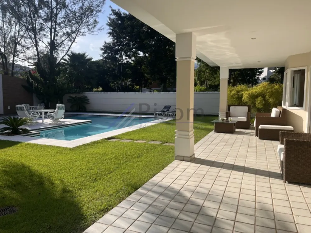 Casa, 8 quartos, 1076 m² - Foto 4