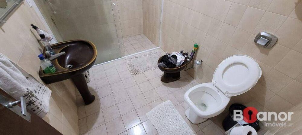 Casa, 4 quartos, 250 m² - Foto 1