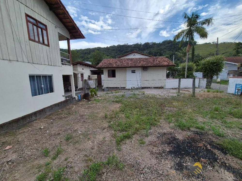 Casa, 6 quartos, 200 m² - Foto 4