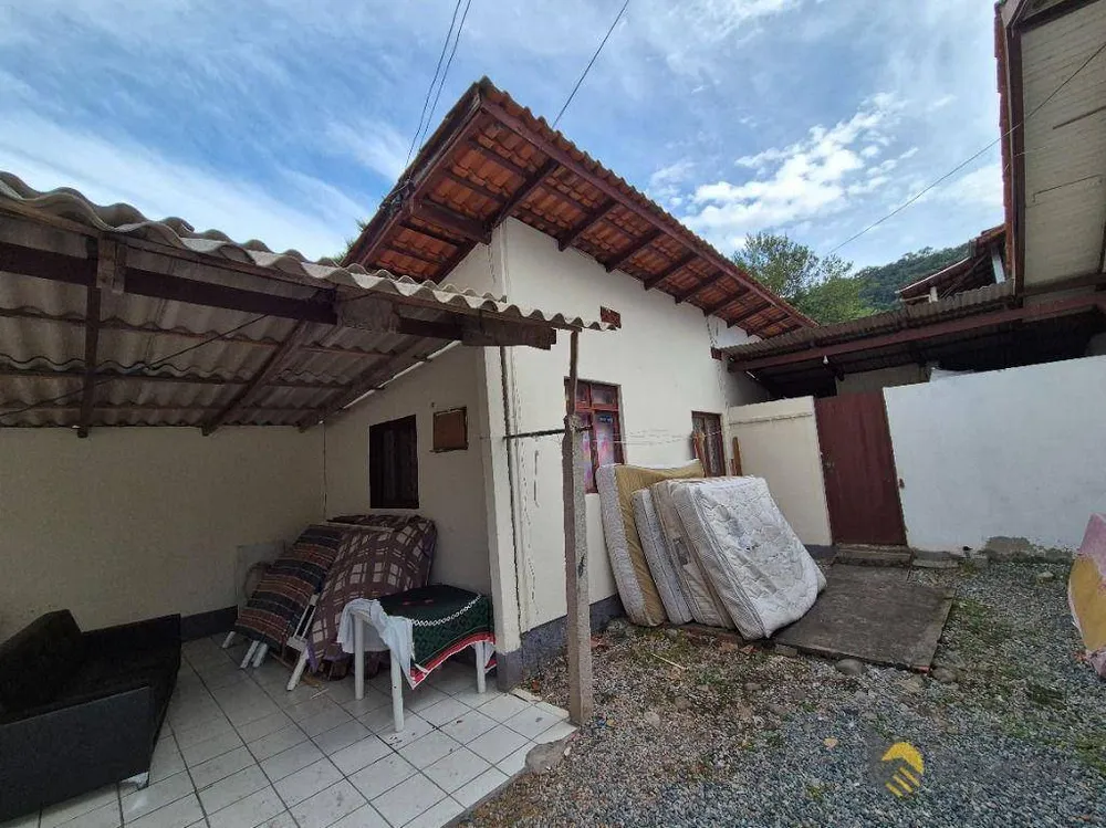 Casa, 6 quartos, 200 m² - Foto 7