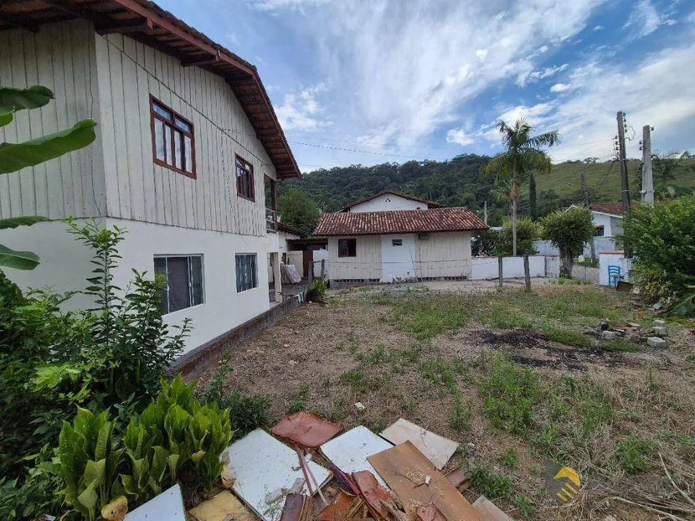 Casa, 6 quartos, 200 m² - Foto 4