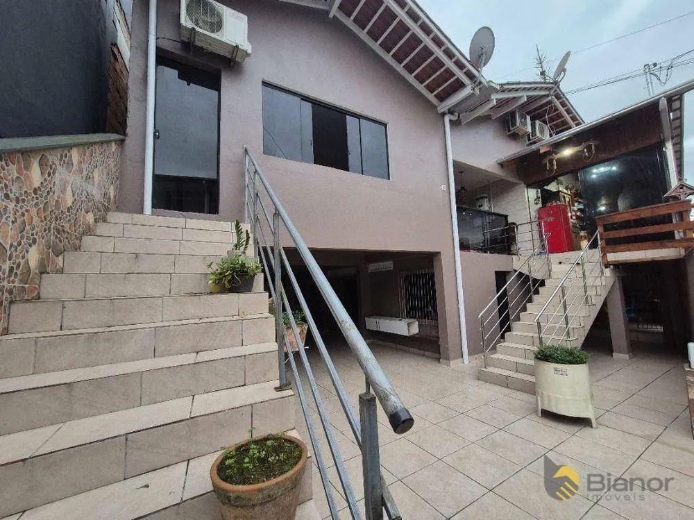 Casa, 3 quartos, 300 m² - Foto 11