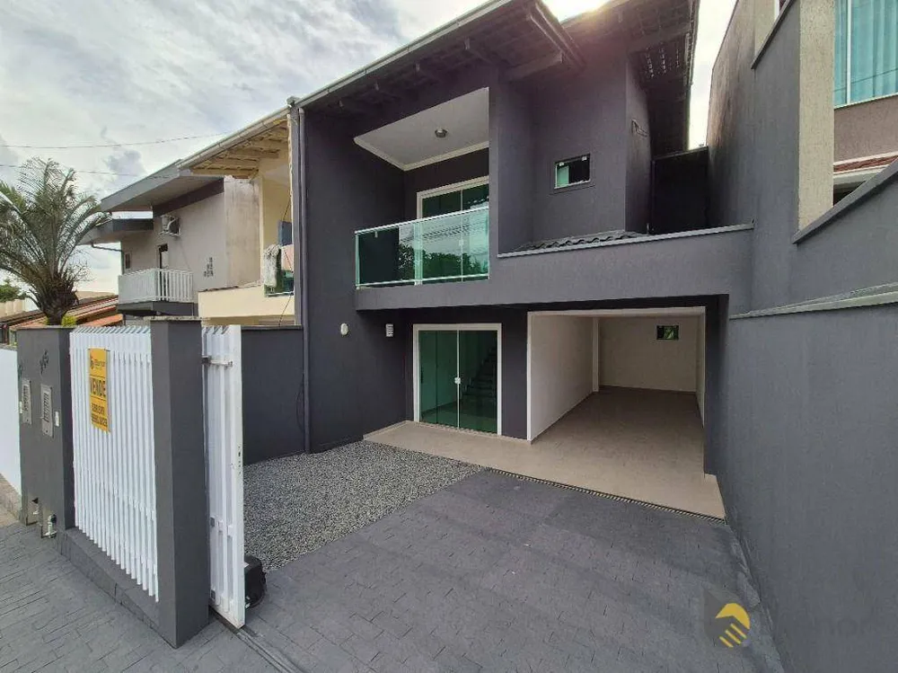 Casa, 3 quartos, 180 m² - Foto 2