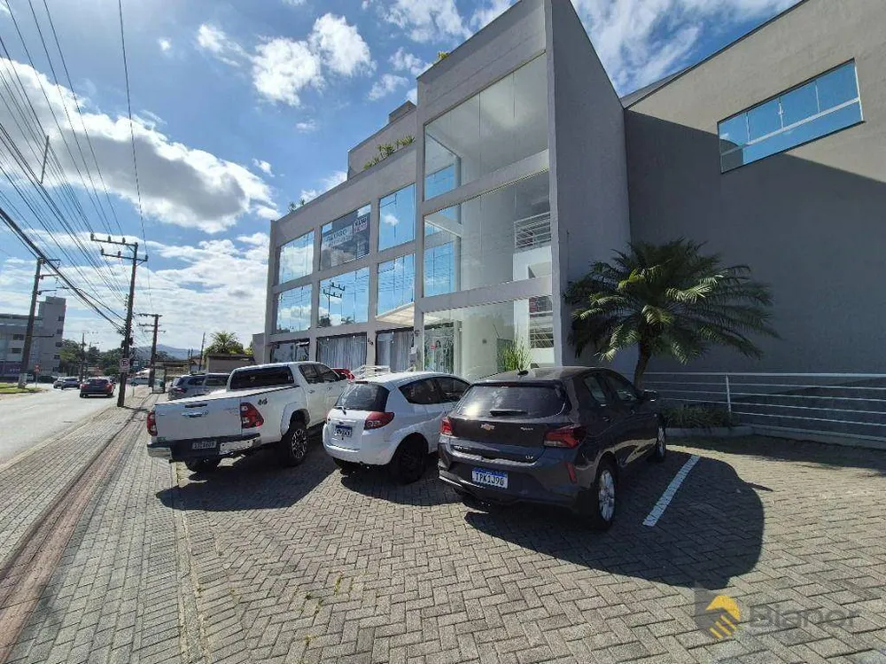 Sala-Conjunto, 200 m² - Foto 1