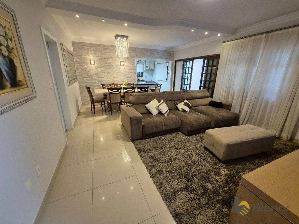 Casa, 4 quartos, 280 m² - Foto 10