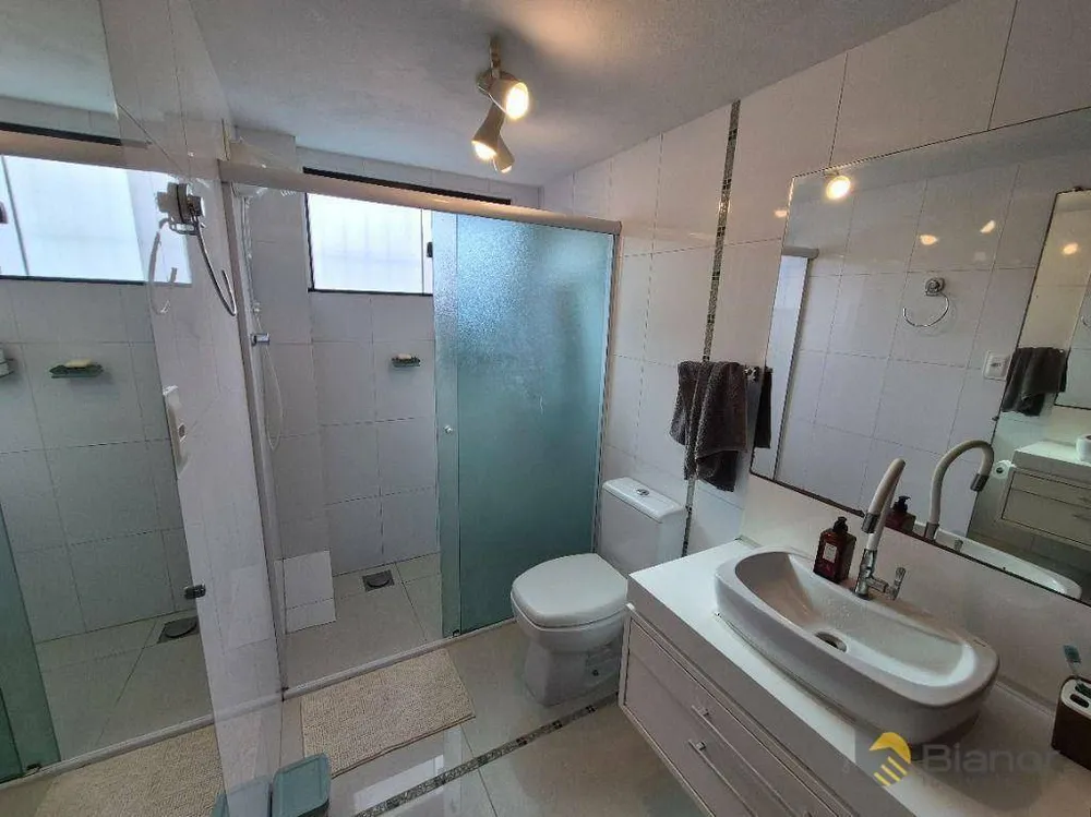 Casa, 3 quartos, 206 m² - Foto 2