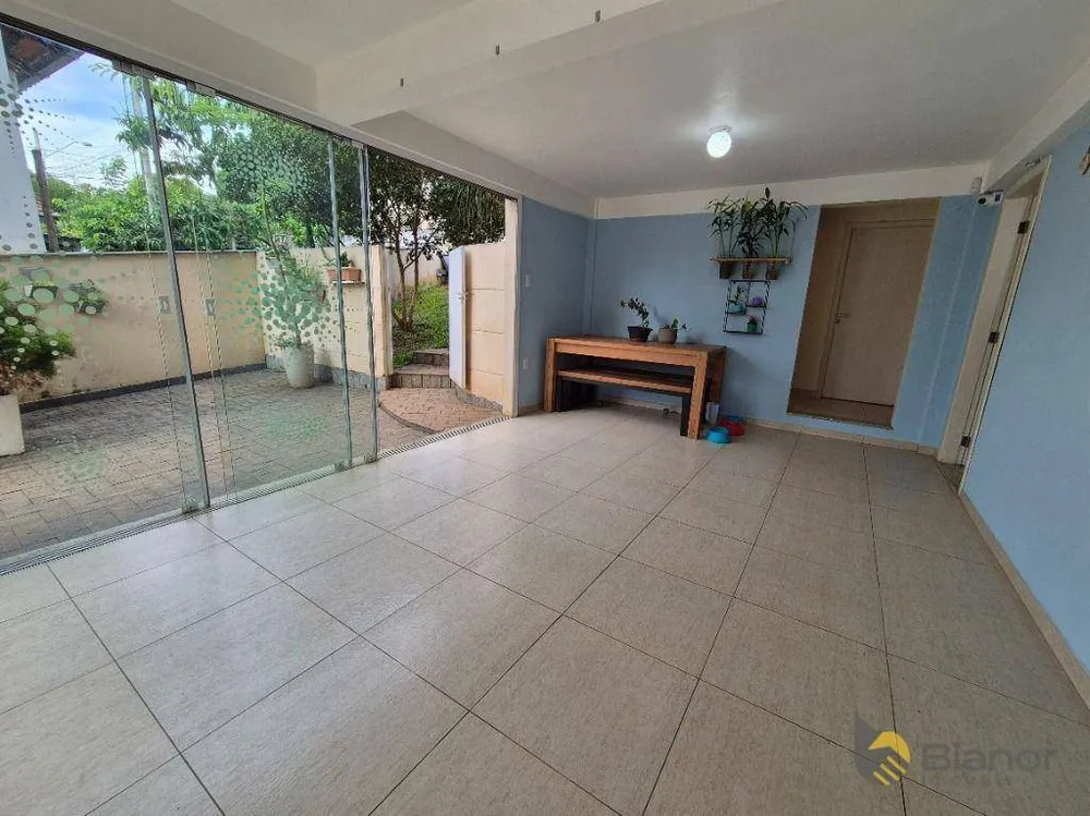 Casa, 3 quartos, 206 m² - Foto 1
