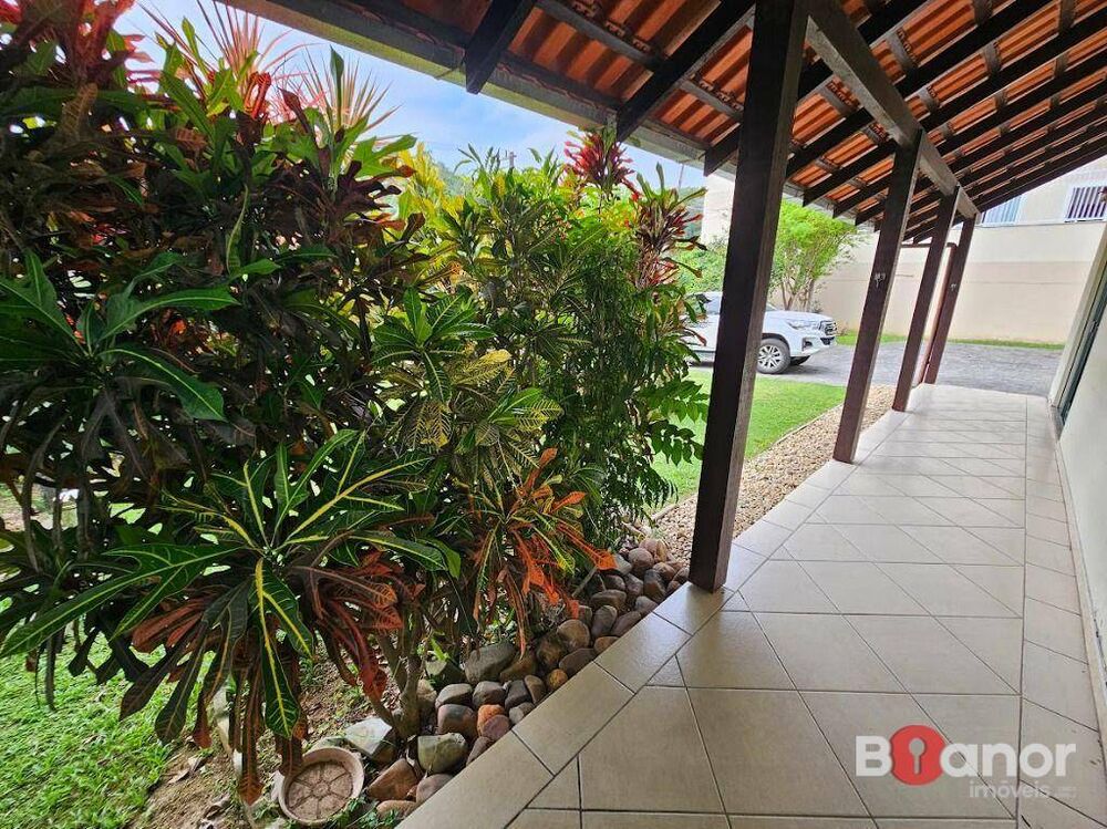 Casa, 3 quartos, 184 m² - Foto 2