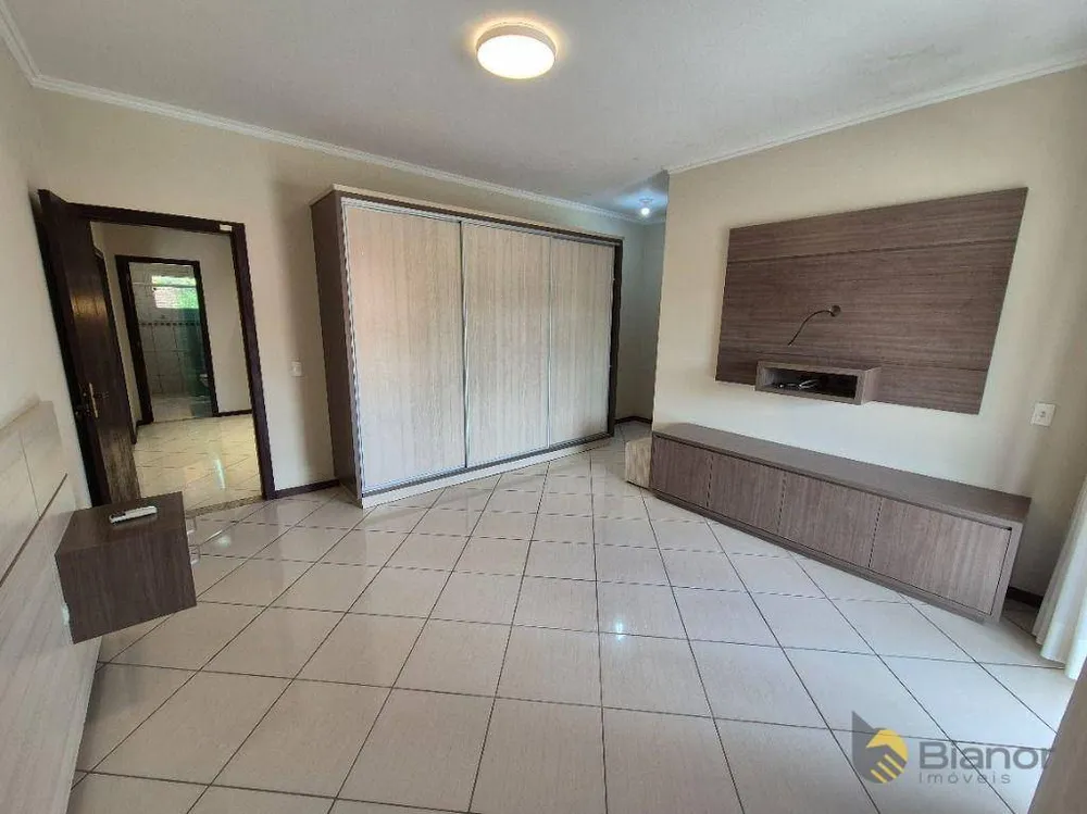 Casa, 3 quartos, 270 m² - Foto 8