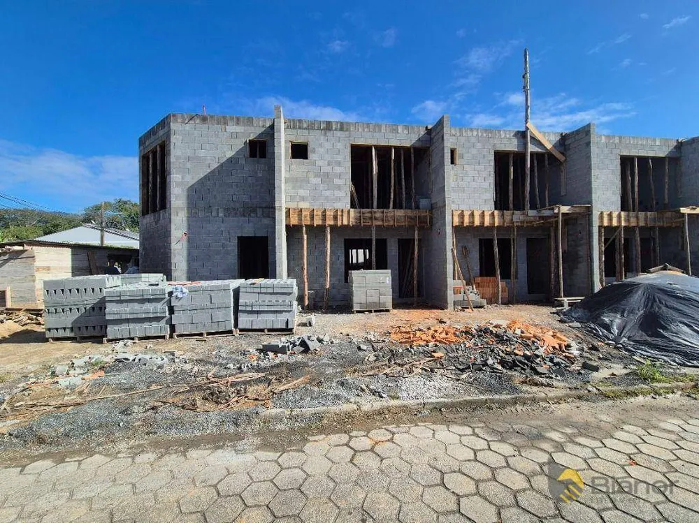 Casa, 2 quartos, 78 m² - Foto 1