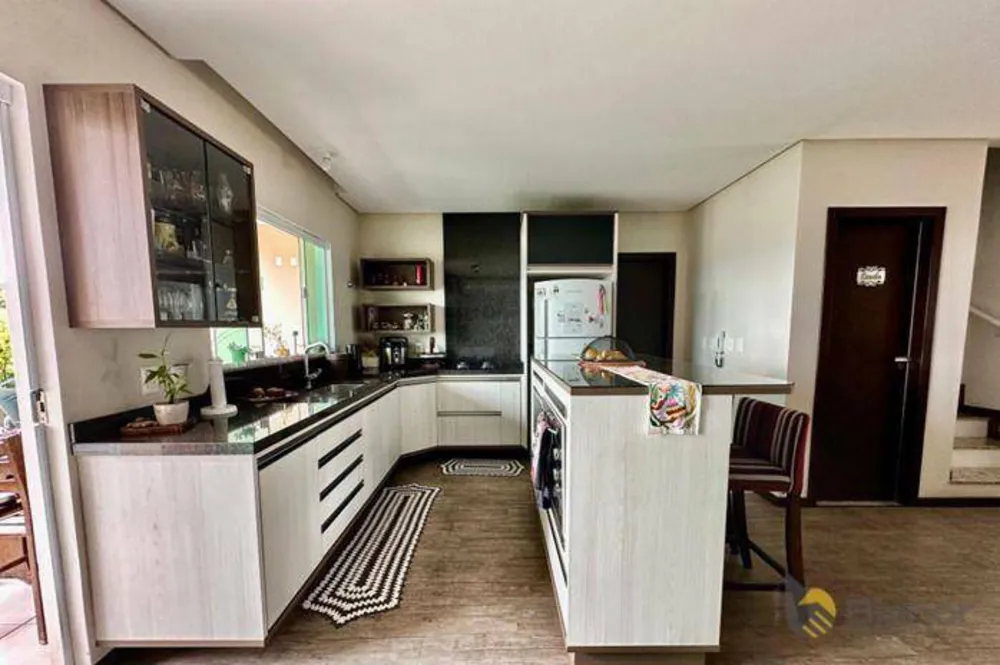 Casa, 3 quartos, 184 m² - Foto 6