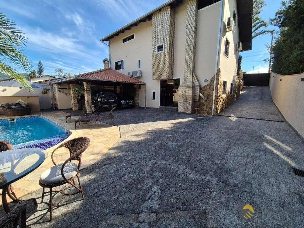 Casa, 3 quartos, 300 m² - Foto 3