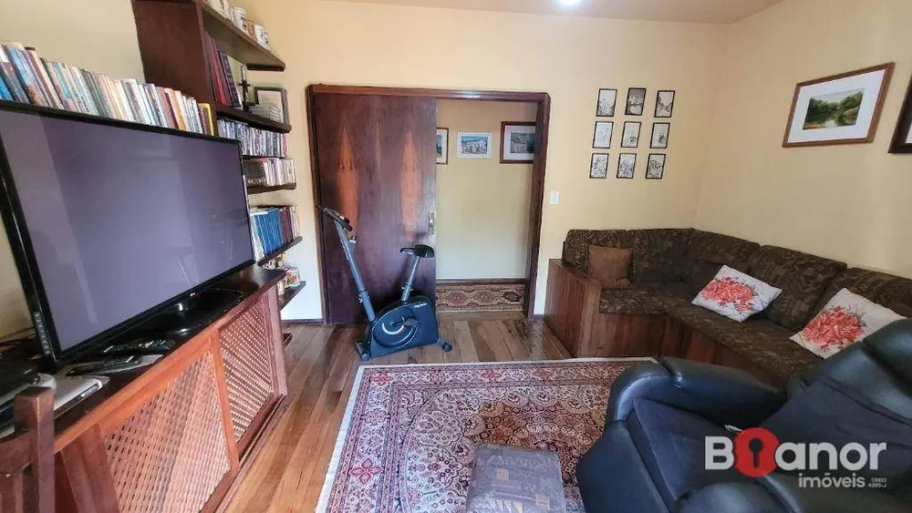 Casa, 3 quartos, 310 m² - Foto 2