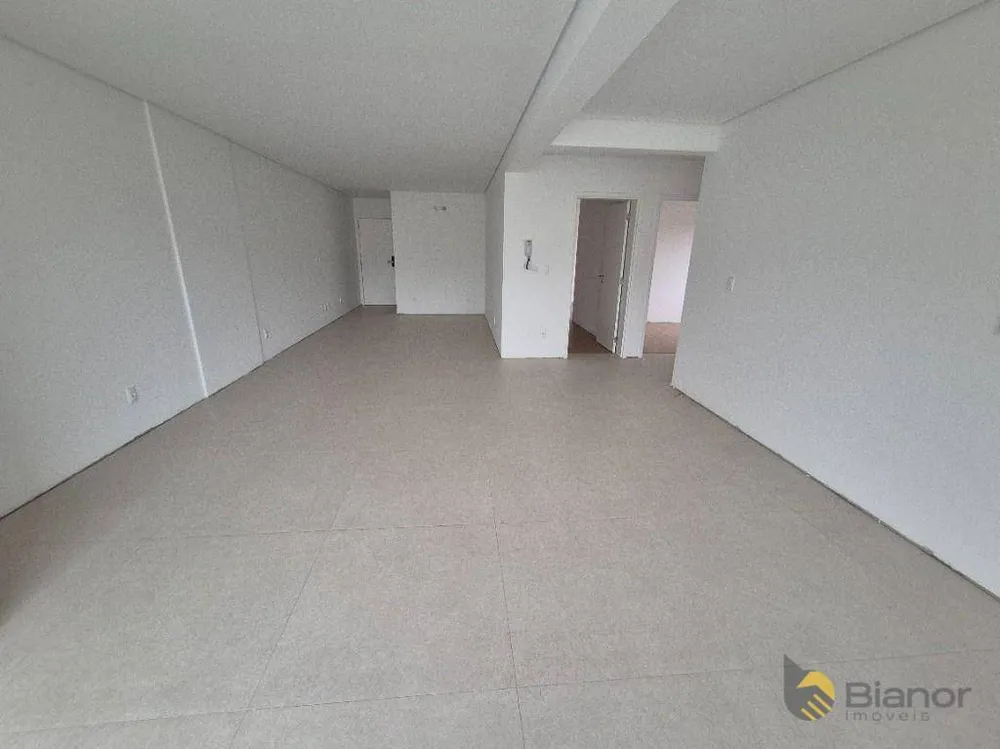 Apartamento, 3 quartos, 130 m² - Foto 2