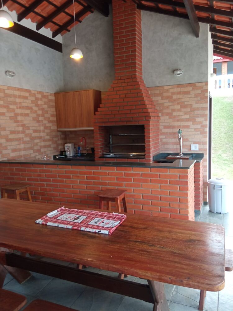 Chácara à venda com 4 quartos, 2112m² - Foto 3