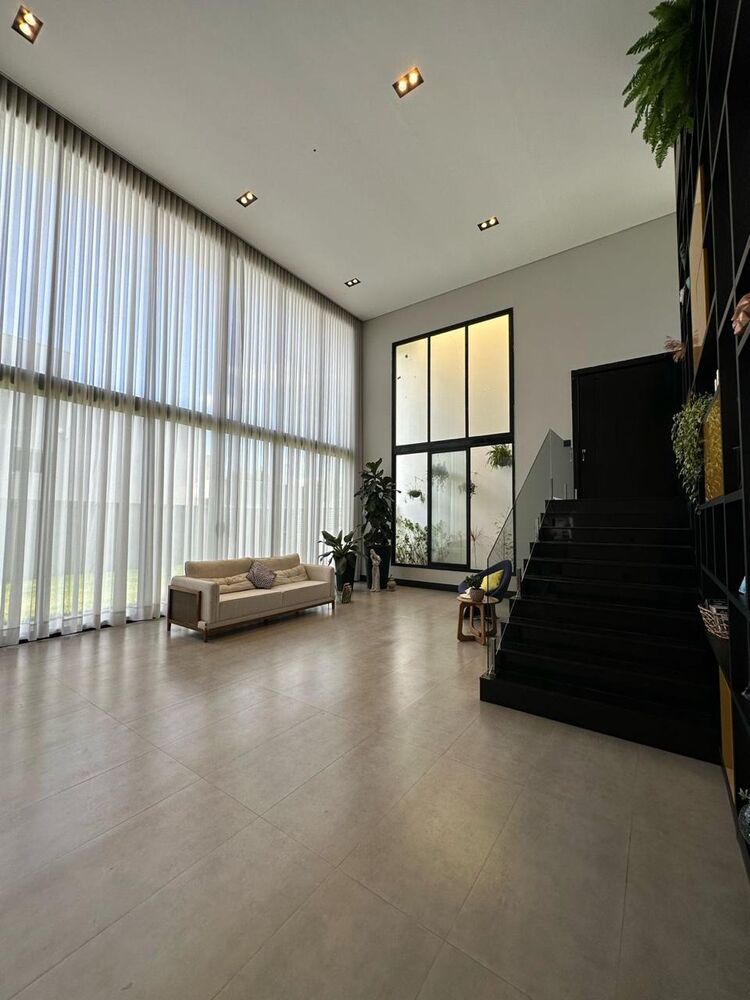 Casa à venda com 3 quartos, 450m² - Foto 2