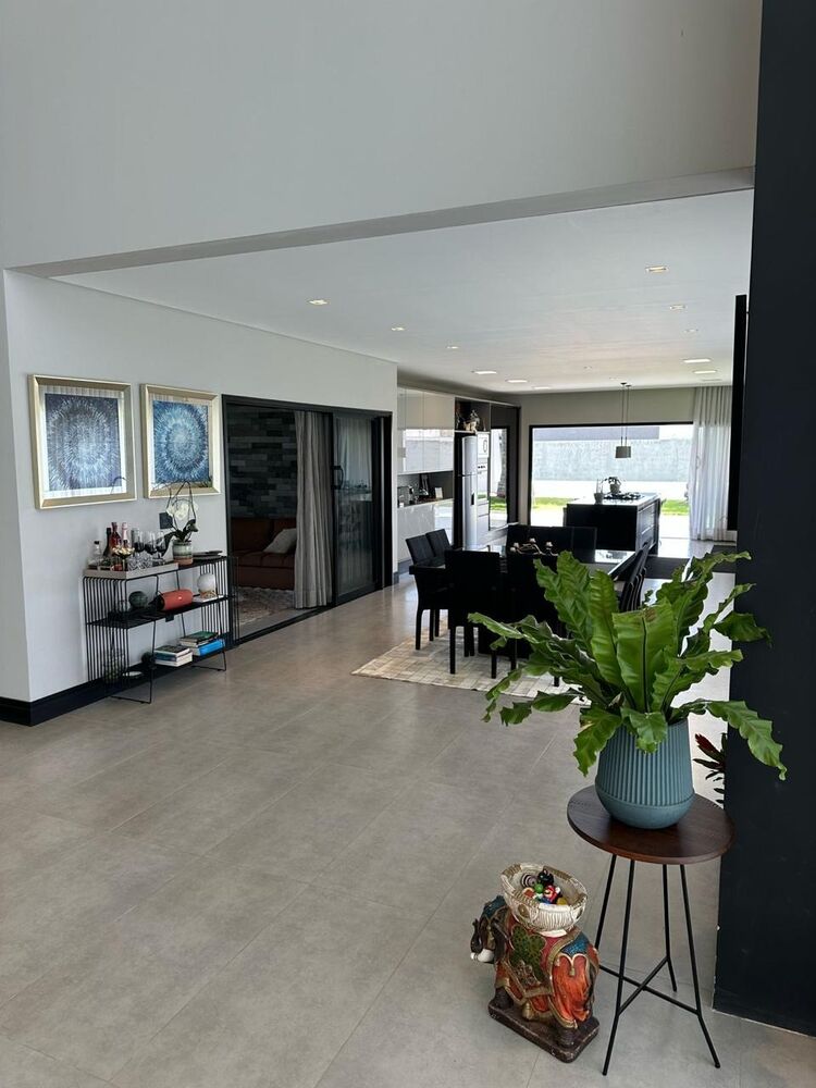 Casa à venda com 3 quartos, 450m² - Foto 3