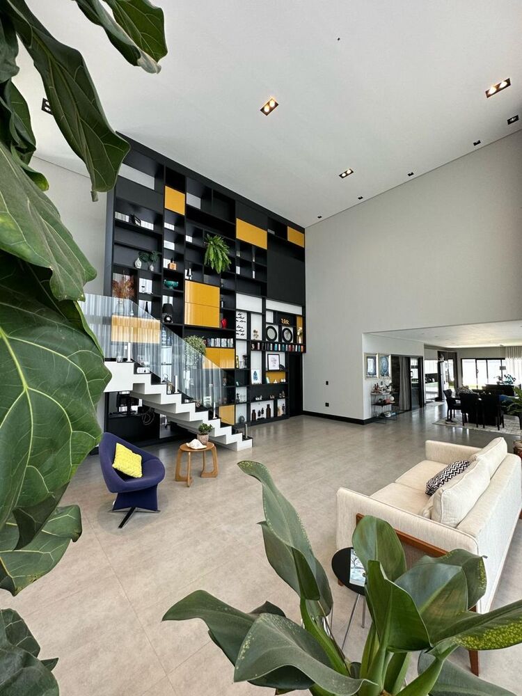Casa à venda com 3 quartos, 450m² - Foto 1