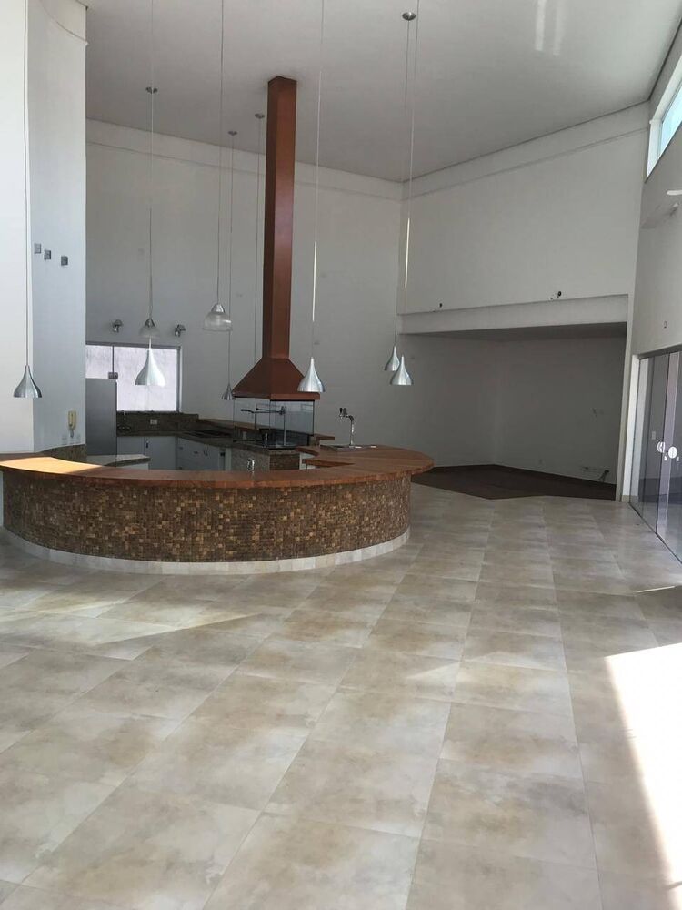 Casa, 5 quartos, 2000 m² - Foto 1