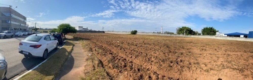 Loteamento e Condomínio, 2068 m² - Foto 1