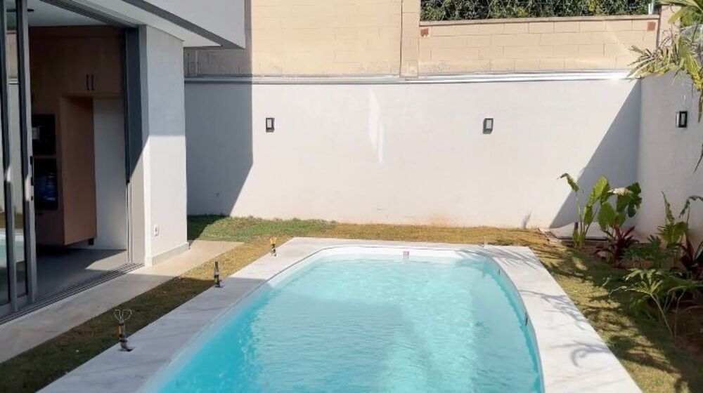 Casa, 3 quartos, 245 m² - Foto 2