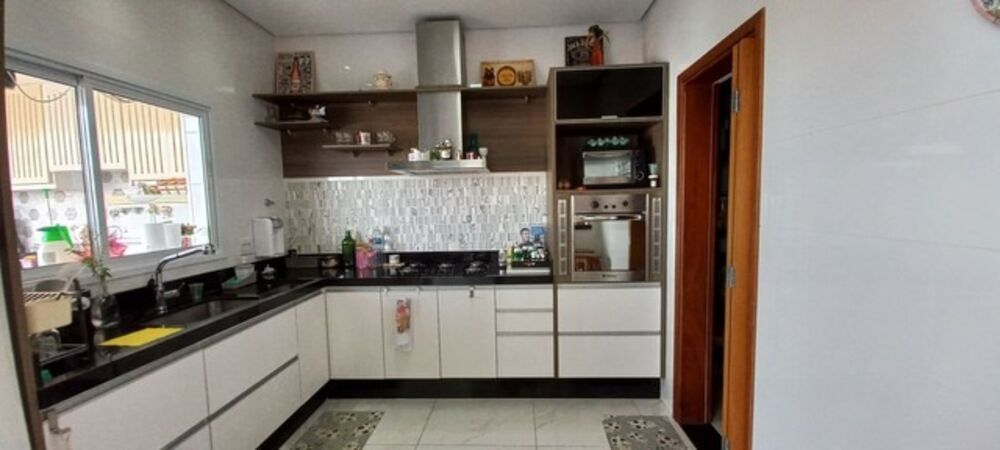 Casa, 4 quartos, 289 m² - Foto 2