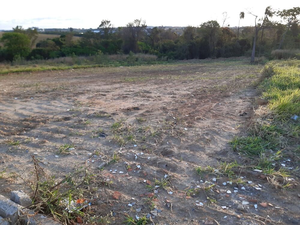 Loteamento e Condomínio, 2000 m² - Foto 1