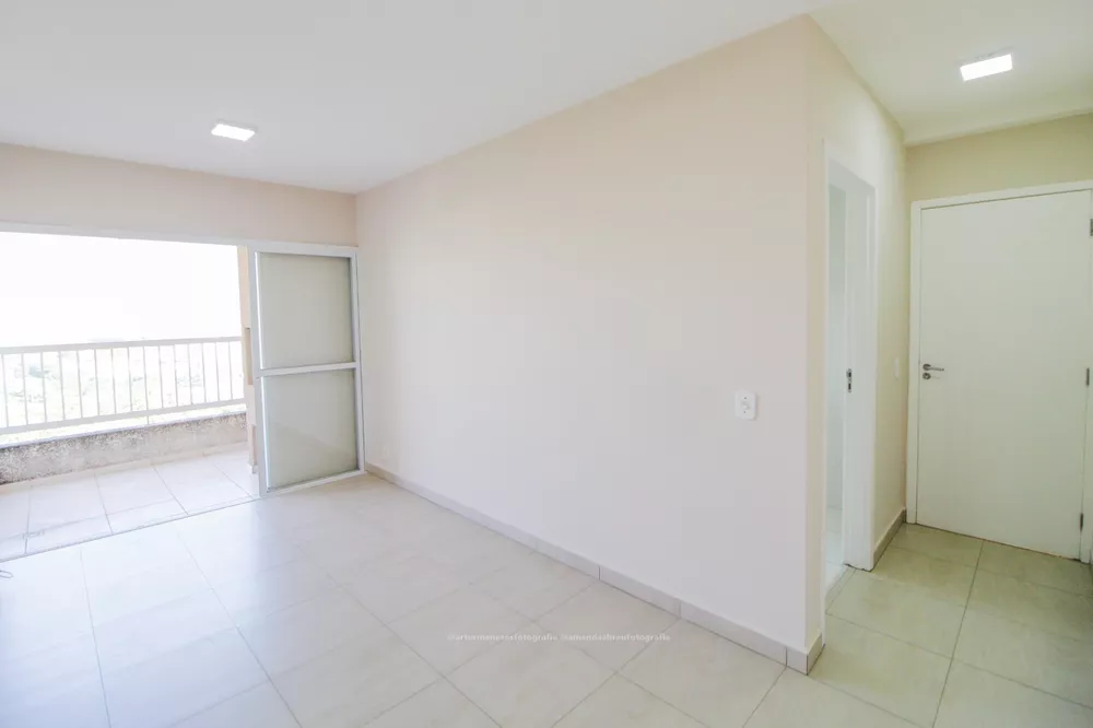 Apartamento à venda com 2 quartos, 64m² - Foto 3