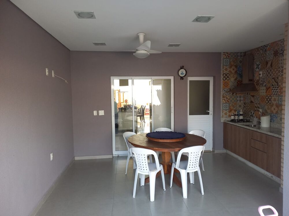 Casa, 4 quartos, 250 m² - Foto 1